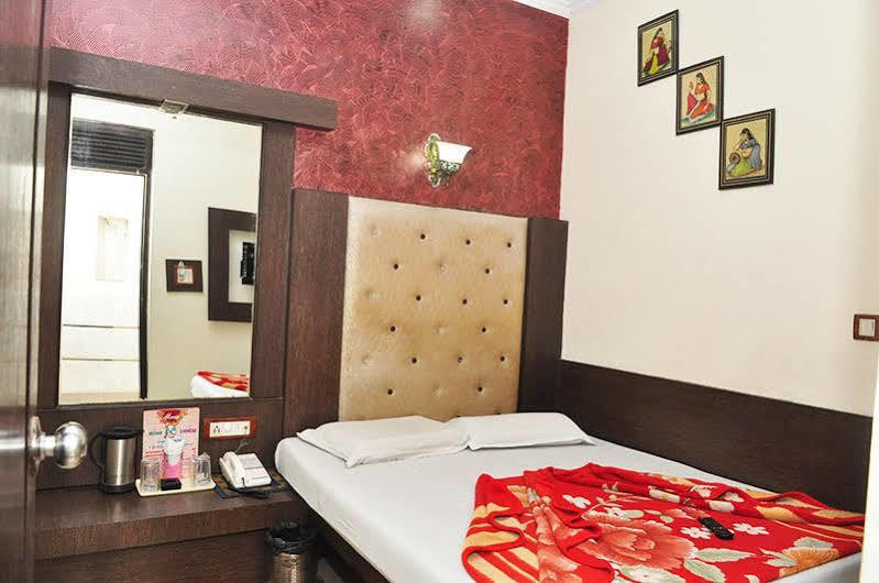 Hotel Shiv Palace New Delhi Eksteriør billede